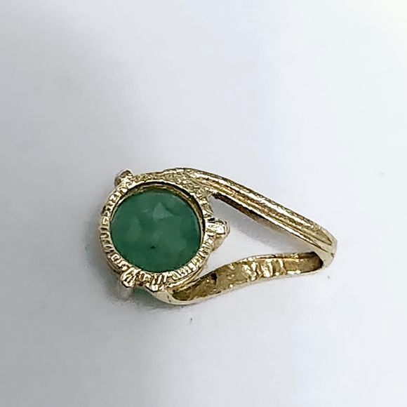 10KY Gold Emerald 1.00 ct Solitaire Pendant - Picture 3 of 6